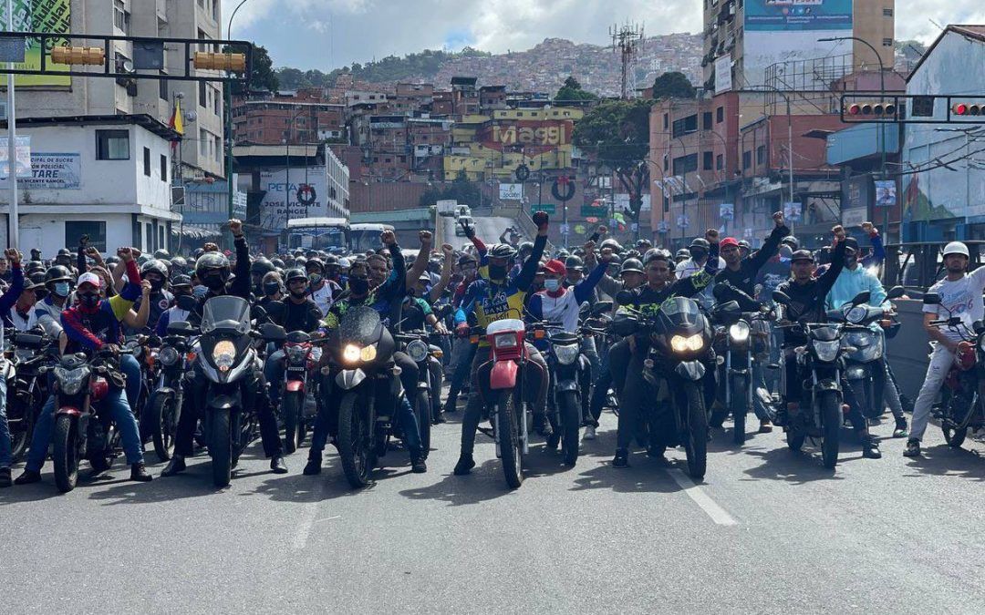Motorizados de Caracas manifiestan a favor de Alex Saab