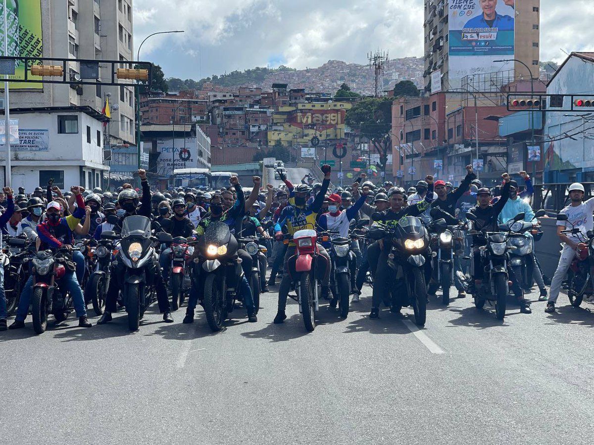 motorizados a favor de Alex Saab